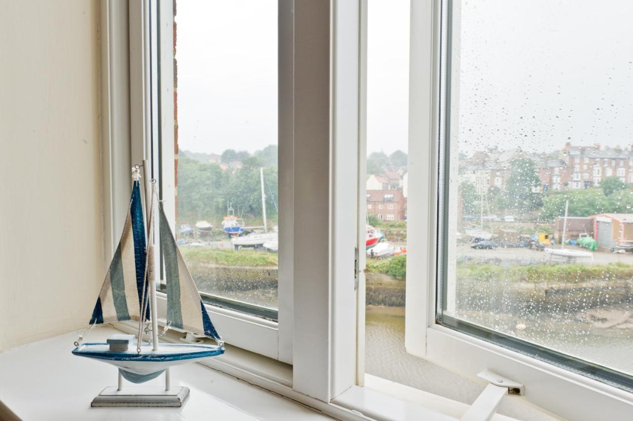 Watermark Apartments Уитби Стая снимка